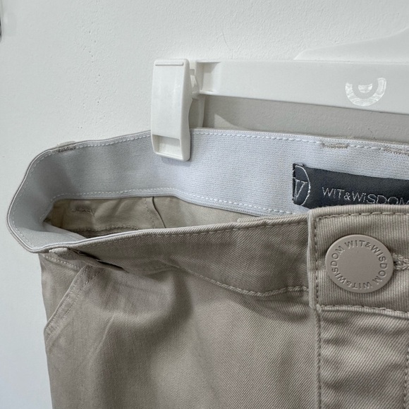 Wit & Wisdom Women Pants with Elastic Waist Band - Never Worn - Picture 7 of 13